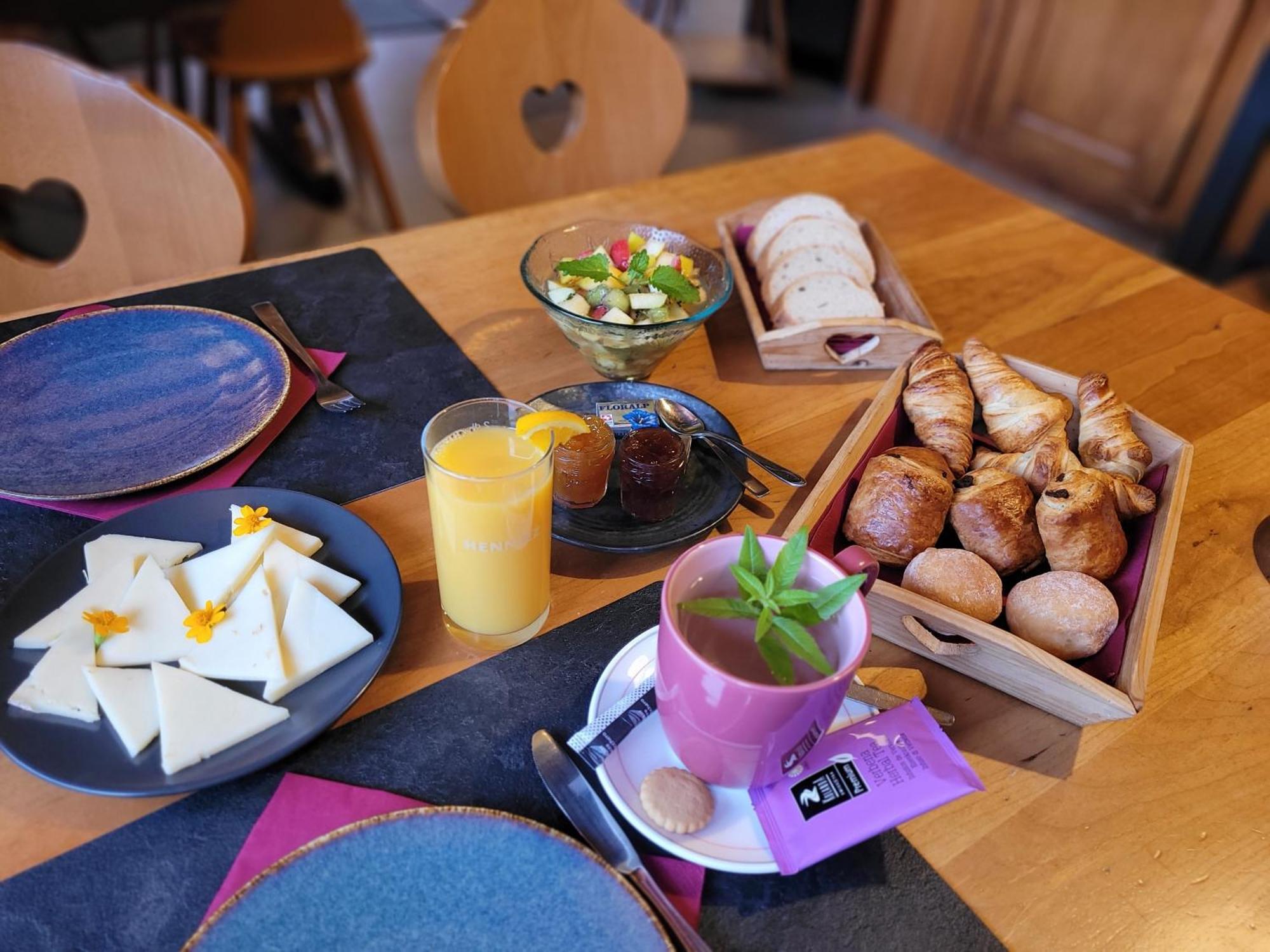 Auberge Le Mont-Gele Iserables Kültér fotó
